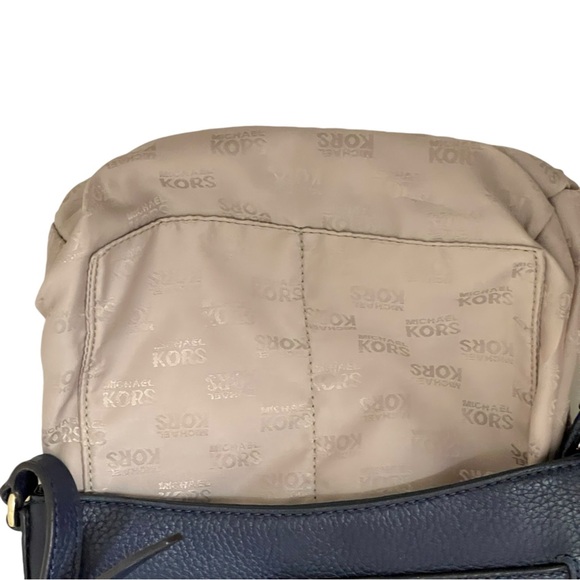 MICHAEL KORS Hamilton Traveler Crossbody Bag Navy Blue - Picture 14 of 16